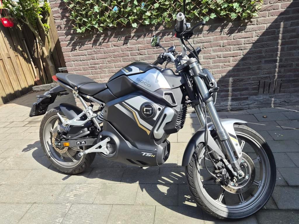 Super Soco TSx elektrische scooter ZGAN lage km, Ophalen