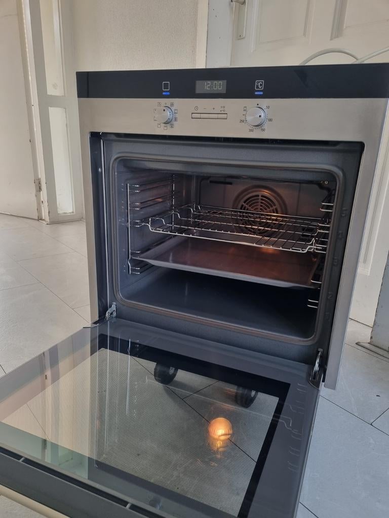 Te koop Siemens inbouw oven 60 hoog 60 breed werkt perfect, Witgoed en Apparatuur, Ovens, Hete lucht, 60 cm of meer, Ophalen of Verzenden