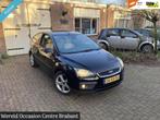 Ford Focus 3d 1.6-16V Futura leer airco, 1596 cc, 15 km/l, Gebruikt, 4 cilinders