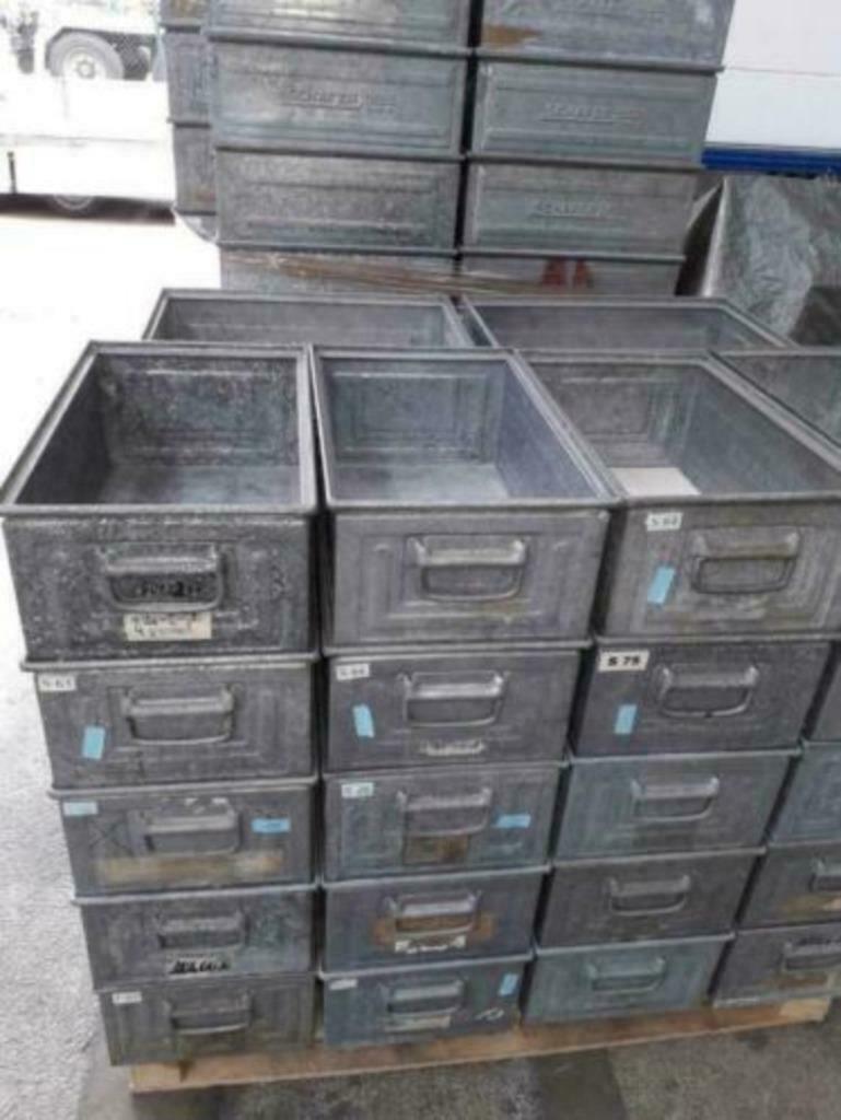 Gave zinken bakken 17x34x53cm , industrieel en zeldzaam.