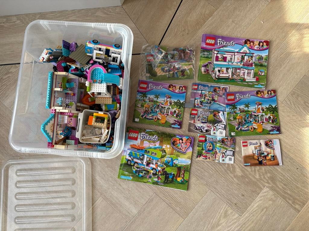 Lego Friends: 3 Grote en 5 Kleinere Sets - met boekjes, Ophalen of Verzenden, Gebruikt, Complete set, Lego