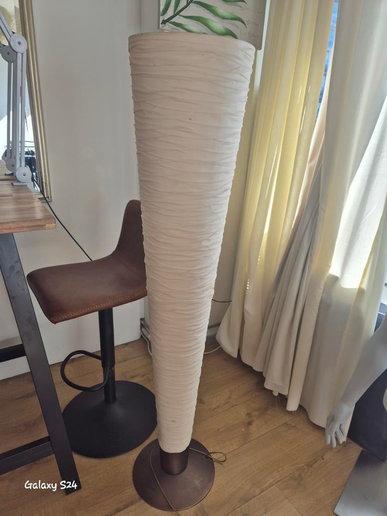 Hoge vloerlamp met papieren kap, Gebruikt, Overige materialen, Ophalen of Verzenden, Modern, Japandi