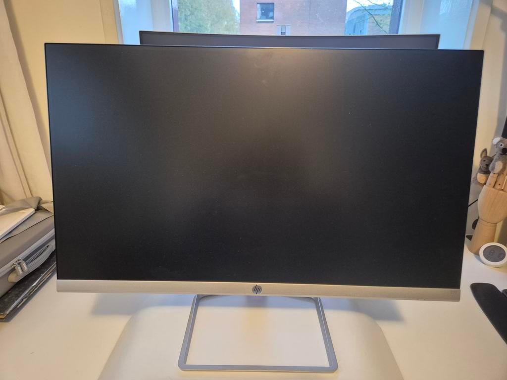 HP 27 inch computerscherm, Zo goed als nieuw, HDMI, 61 t/m 100 Hz, In hoogte verstelbaar