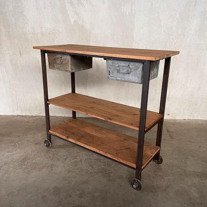 Oud dressoir, vintage werkbank, toonbank, keuken, Huis en Inrichting, Tafels | Sidetables, Zo goed als nieuw, 25 tot 50 cm, 100 tot 150 cm