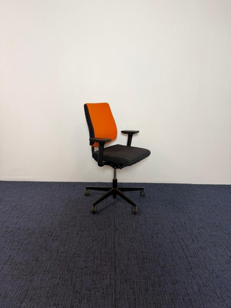 Bureaustoel Sedus, zwarte zitting, oranje rugleuning, Ophalen, Gebruikt, Zwart, Bureaustoel