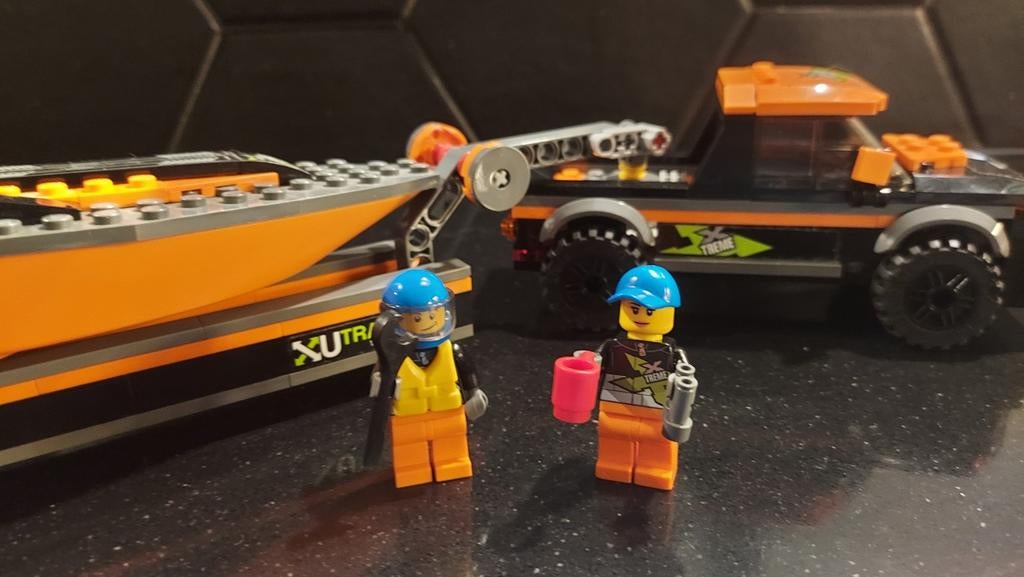 Lego City 60085 4x4 Powerboot met Trailer en Figuren, Ophalen of Verzenden, Zo goed als nieuw