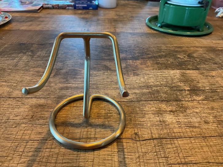 Koperen urnhouder voor hartvormige urn, Antiek en Kunst, Antiek | Woonaccessoires, Ophalen of Verzenden