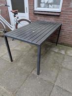 Gratis tuintafel met roestplekken, Ophalen, Gebruikt, Rechthoekig, Metaal