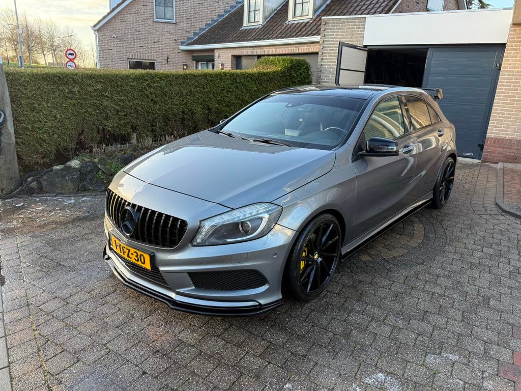 Mercedes-Benz A-Klasse 1.6 A200 Blue Efficiency AUT 2013, Auto's, Mercedes-Benz, 4 cilinders, Alcantara, 1595 cc, Particulier