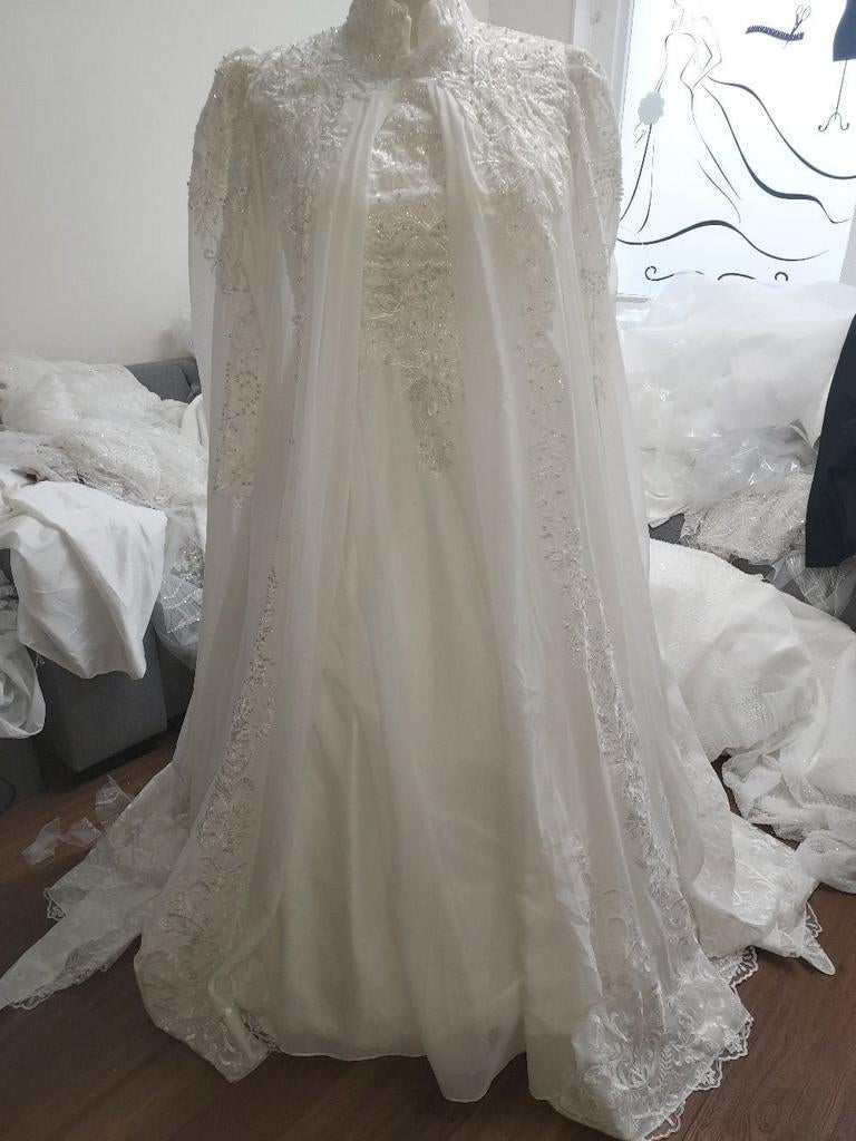 2 Bruidsjurken (maat 46-50) + 2 paar bruidsschoenen, Ophalen of Verzenden, Nieuw, Wit, Trouwjurk