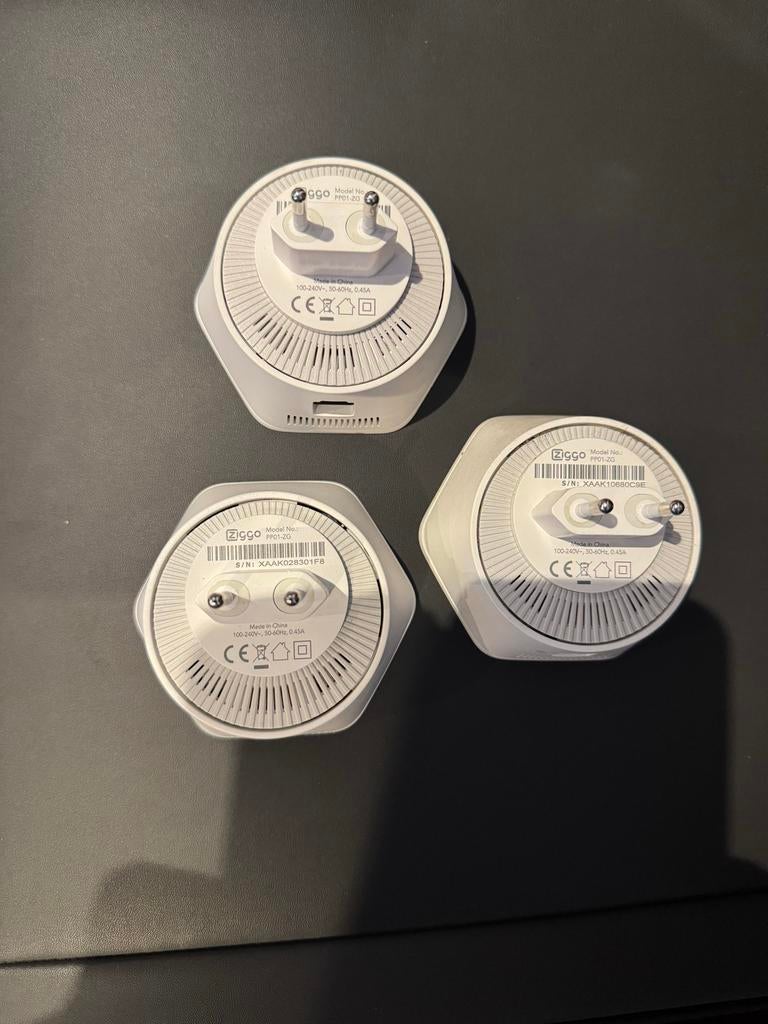 Ziggo wifi booster pods 3 stuks, Computers en Software, Ophalen of Verzenden, Zo goed als nieuw
