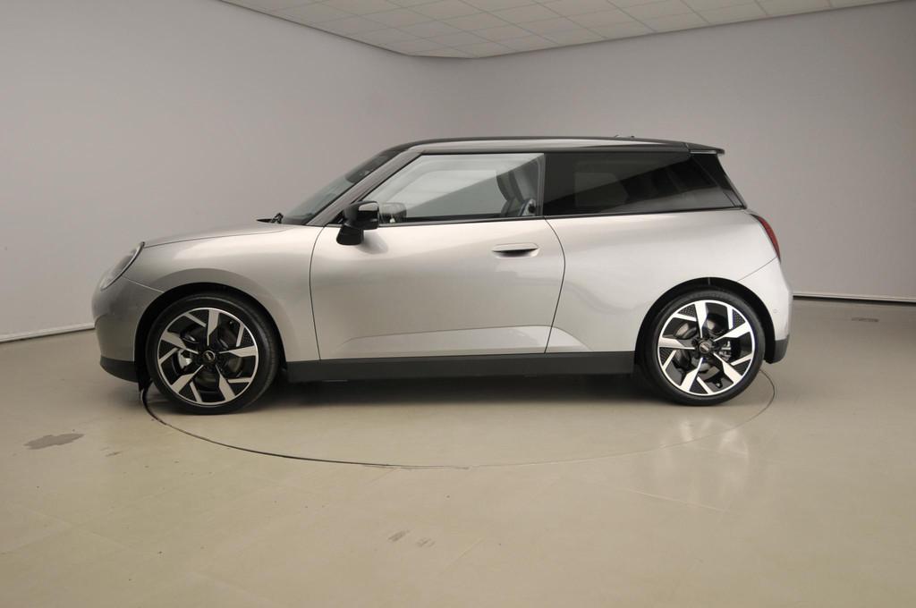 MINI 3-deurs Cooper E Classic Trim / Pakket L / Harman-Kardo, Auto's, Mini, Gebruikt, 300 km, 41 kWh, 4 stoelen