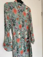 Mint kleur jurk met parelmoer knoopjes van Sissy Boy in m S, Ophalen of Verzenden, Zo goed als nieuw, Groen, Onder de knie