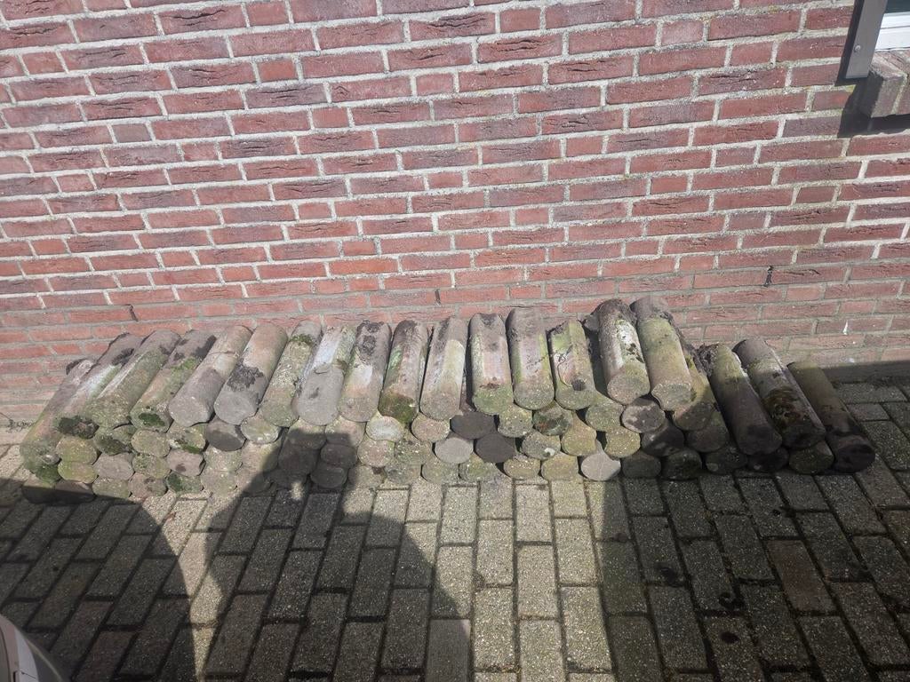 Gratis af te halen: Betonnen palissade paaltjes. Moeten weg!, Tuin en Terras, Palen, Balken en Planken, Gebruikt, Palen, Minder dan 180 cm