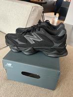 Gloednieuwe New Balance U9060 zwart 45.5 maat voor €140, Ophalen of Verzenden, Nieuw, Zwart