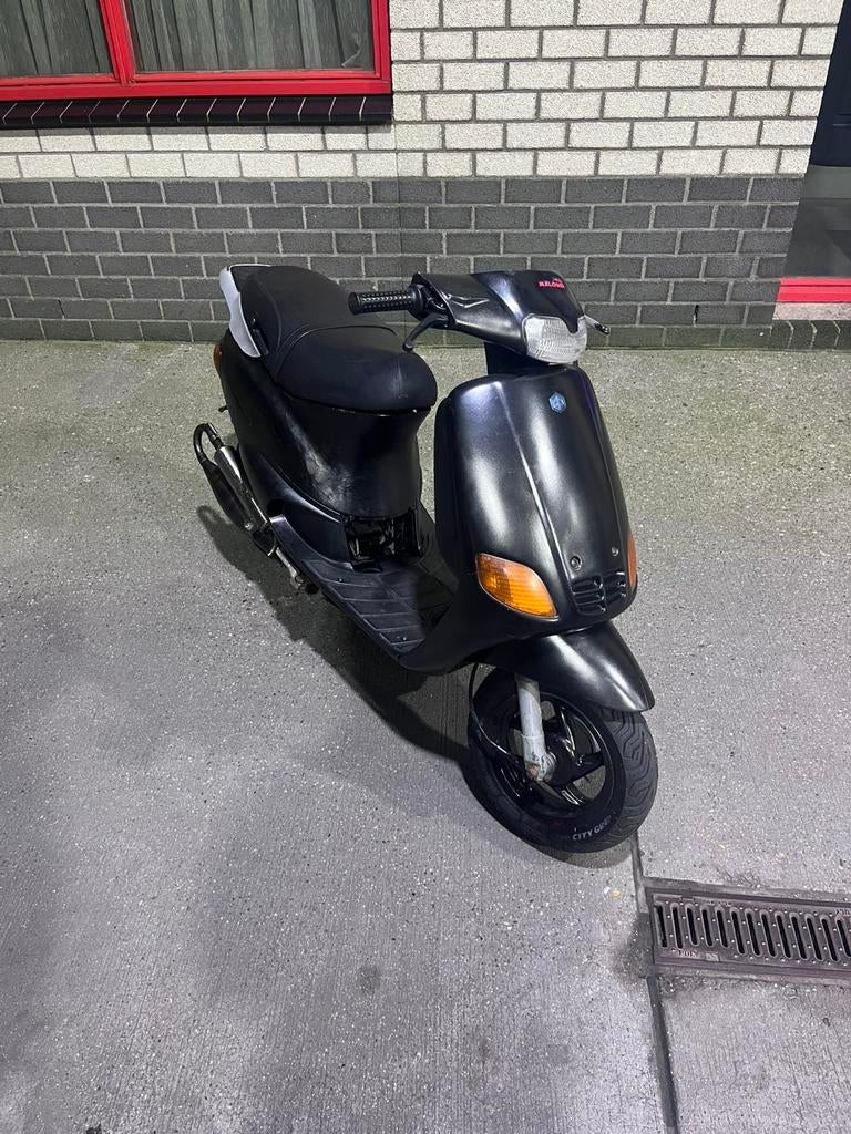 Piaggio Zip type 2 70cc, Fietsen en Brommers, Brommeronderdelen | Scooters, Zo goed als nieuw, Piaggio, Blok, Ophalen