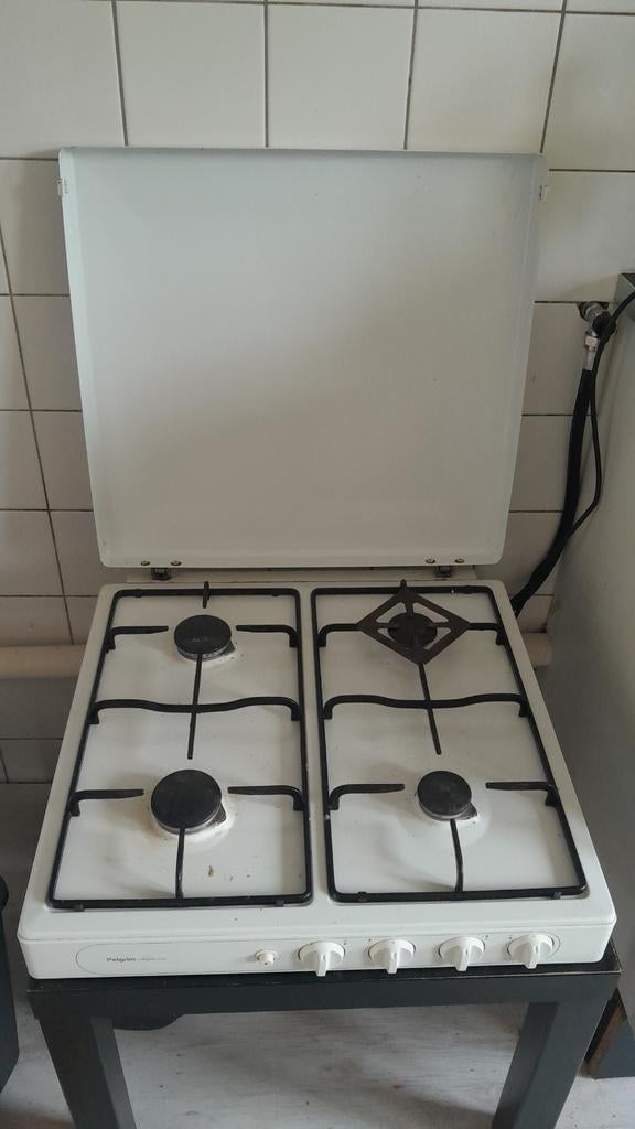 Gasfornuis met 4 pitten en kabel, Witgoed en Apparatuur, Fornuizen, Ophalen of Verzenden
