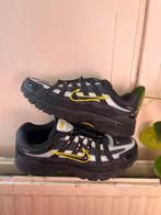 Nike P-6000 sneakers, Ophalen of Verzenden, Zo goed als nieuw, Sneakers of Gympen