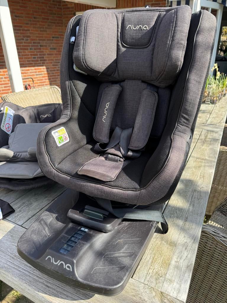Nuna Rebl Plus i-Size Autostoel Caviar - 360 draaibaar, Verstelbare rugleuning, Gebruikt, 0 t/m 18 kg, Isofix