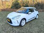Citroën DS3 1.2 VTI 82|Gr beurt&distr riem verv!|17LMV|NAVI, Auto's, Citroën, Voorwielaandrijving, Euro 5, Stof, Zwart