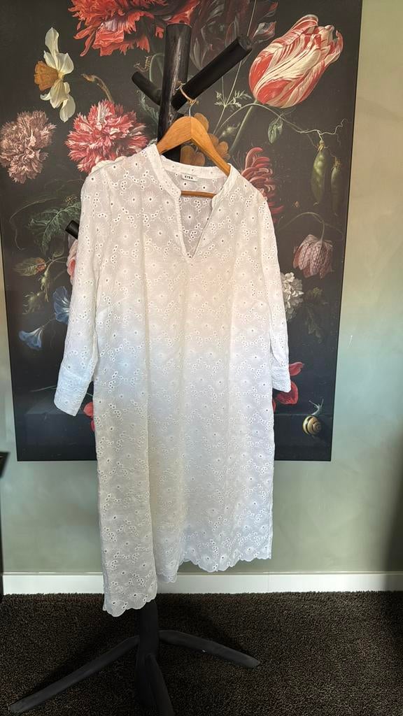 KYRA broderie witte jurk met onderjurk maat 44, Ophalen of Verzenden, Zo goed als nieuw, Maat 42/44 (L), Wit