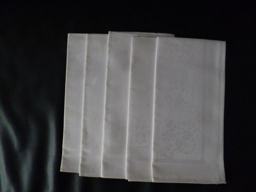 Damasten servetten en vingerdoekjes vanaf €0,50, Ophalen of Verzenden, Nieuw, Vierkant, Binnen
