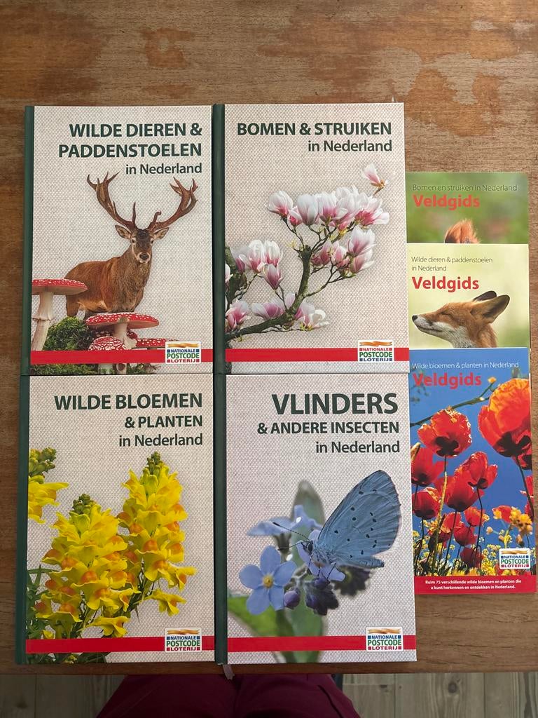Veldgidsen Natuur Postcode Loterij, Boeken, Natuur, Ophalen of Verzenden, Gelezen, Natuur algemeen