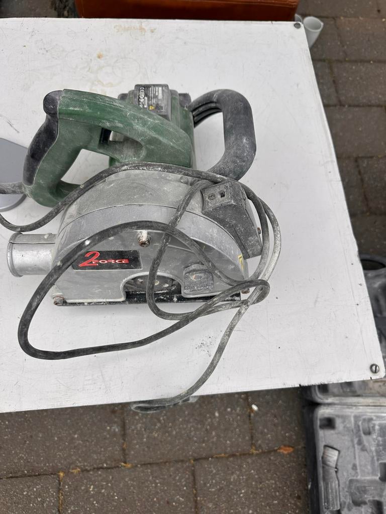 Freesmachine voor stopcontacten - 2 Force, Doe-het-zelf en Verbouw, Gereedschap | Freesmachines, Ophalen of Verzenden, Gebruikt