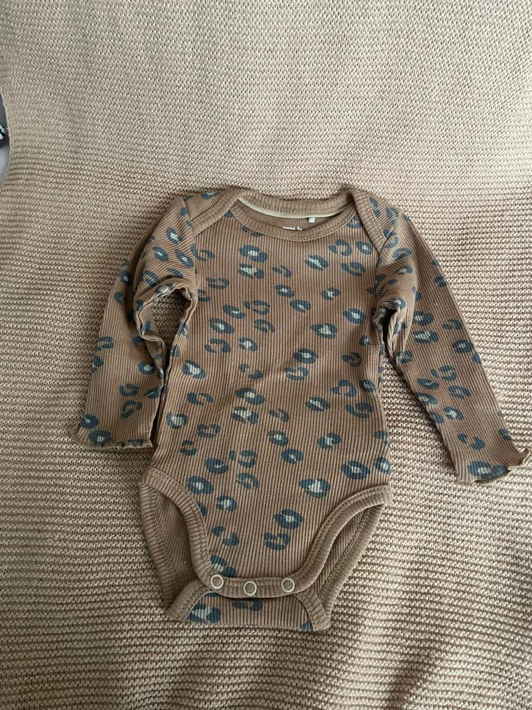 Prénatal Romper Maat 50/56 Luipaardprint, Kinderen en Baby's, Babykleding | Maat 50, Ophalen, Nieuw, Jongetje of Meisje, Nacht- of Onderkleding