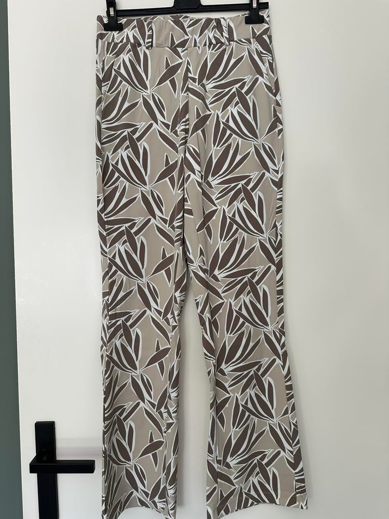 Travelbroek van ZoSo maat s flairpijp, Beige, Ophalen of Verzenden, Zo goed als nieuw, Maat 36 (S)
