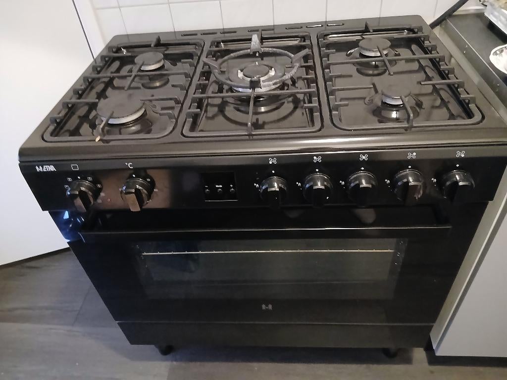 In topstaat Etna gasfornuis, Ophalen, 60 cm of meer, Hete lucht, Zo goed als nieuw