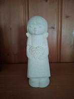 Beeldje van meisje met bloemen, zandkleurig, Marbell Stone A, Ophalen of Verzenden, Zo goed als nieuw, Mens