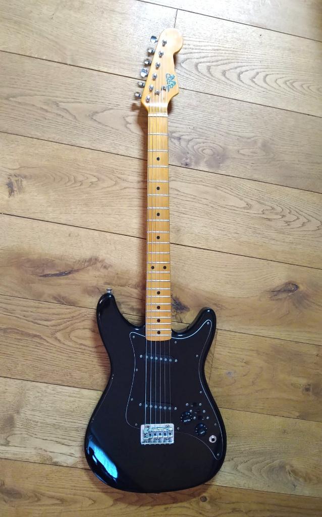 Bird LeadII Japan vroege jaren tachtig Fender kopie, Muziek en Instrumenten, Snaarinstrumenten | Gitaren | Elektrisch, Ophalen of Verzenden