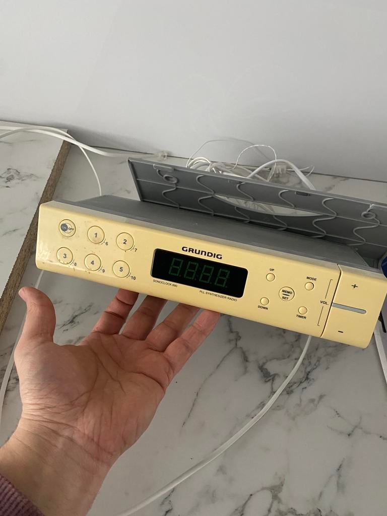 Grundig Sonoclock 690 Radio, Ophalen of Verzenden, Gebruikt, Radio, Met cd-speler