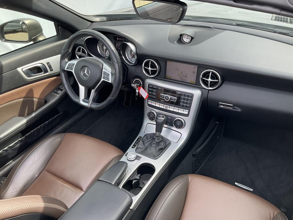 Mercedes-Benz SLK 200 Aut7 Leer Pano Airscarf Xenon OrigNL+N, Auto's, Mercedes-Benz, Automaat, Euro 5, Gebruikt, 1370 kg