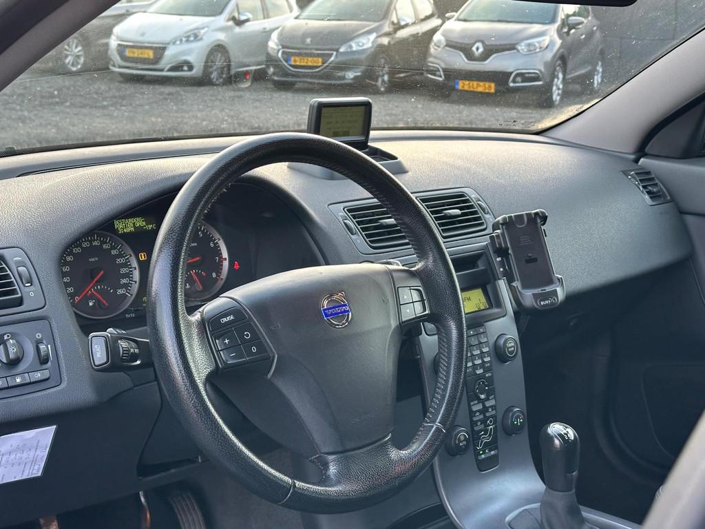 Volvo V50 1.8 Edition I/AIRCO/NAVIGATIE/NW APK, Voorwielaandrijving, 125 pk, Zwart, 4 cilinders