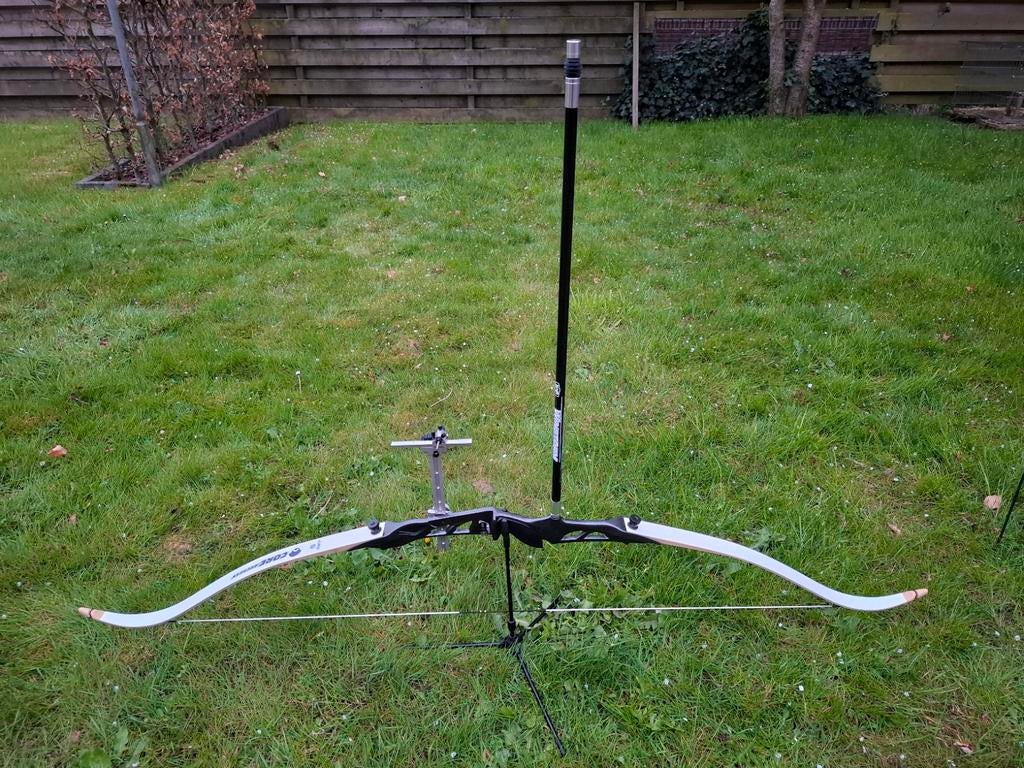 70 inch recurve boog met accessoires - linkshandig, Sport en Fitness, Handboogschieten, Ophalen, Zo goed als nieuw, Recurveboog