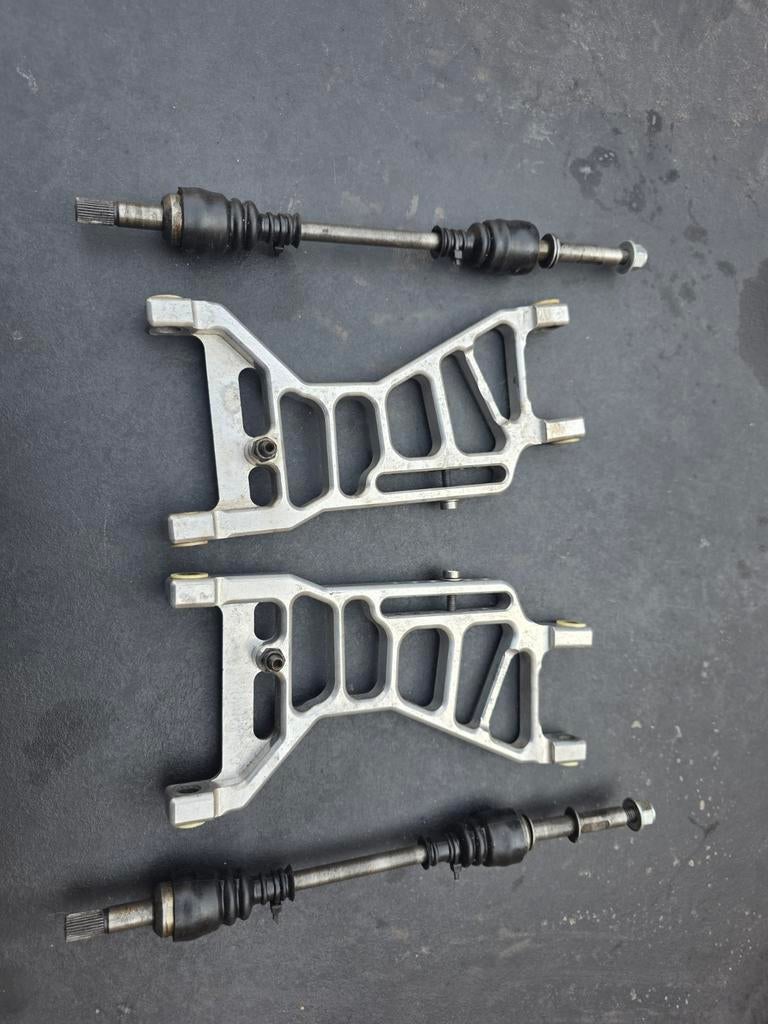 Hormann achterdraagarmen en kogelaandrijfassen(Fg,losi,hpi), Hobby en Vrije tijd, Modelauto's | 1:5 tot 1:12, Ophalen of Verzenden