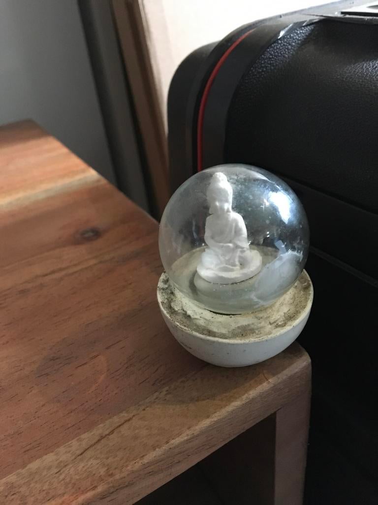 Boeddha sneeuwbol - Decoratief beeldje, Huis en Inrichting, Woonaccessoires | Boeddhabeelden, Gebruikt, Ophalen of Verzenden