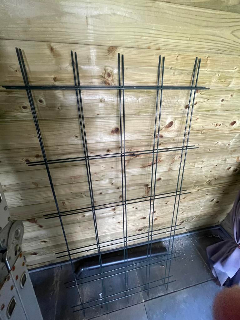 2 metalen rekken klimplanten, Ophalen, Zo goed als nieuw, IJzer, Sierhekwerk