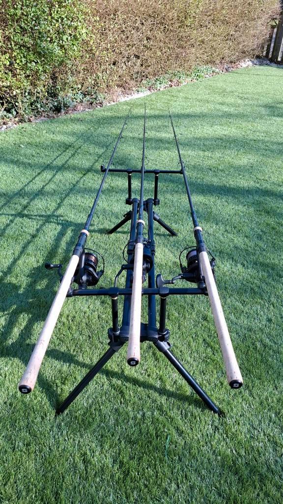 Complete karperset Sonik, Fox, Watersport en Boten, Hengelsport | Karpervissen, Zo goed als nieuw, Complete set, Ophalen