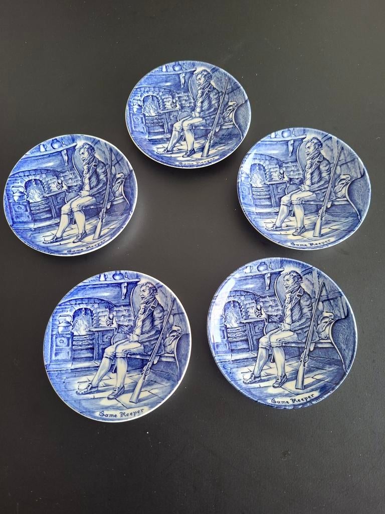 KLEINE WEDGWOOD BORDJES MET VERSCHILLENDE PRINTS euro PER s5, Ophalen of Verzenden