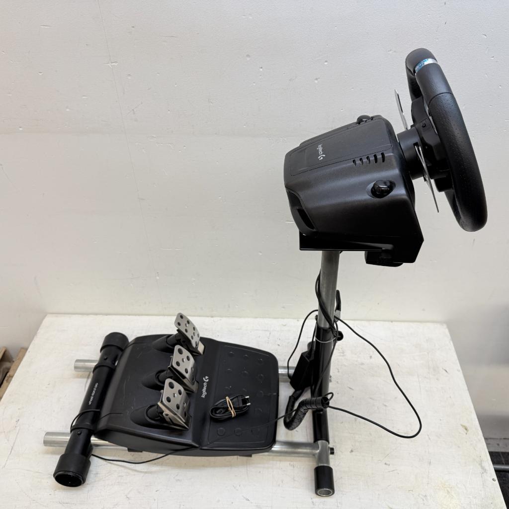 Logitech G29 Driving Force Stuur en pedalen-set + standaard, Logitech, Gebruikt, Support@logitech.com, EPFL - Quartier de l'Innovation
Daniel Borel Innovation Center
1015 Lausanne
Switzerland