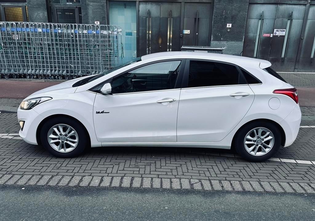 Hyundai i30 1.6 2016 Wit, Auto's, Hyundai, Voorwielaandrijving, 1591 cc, 4 cilinders, Wit