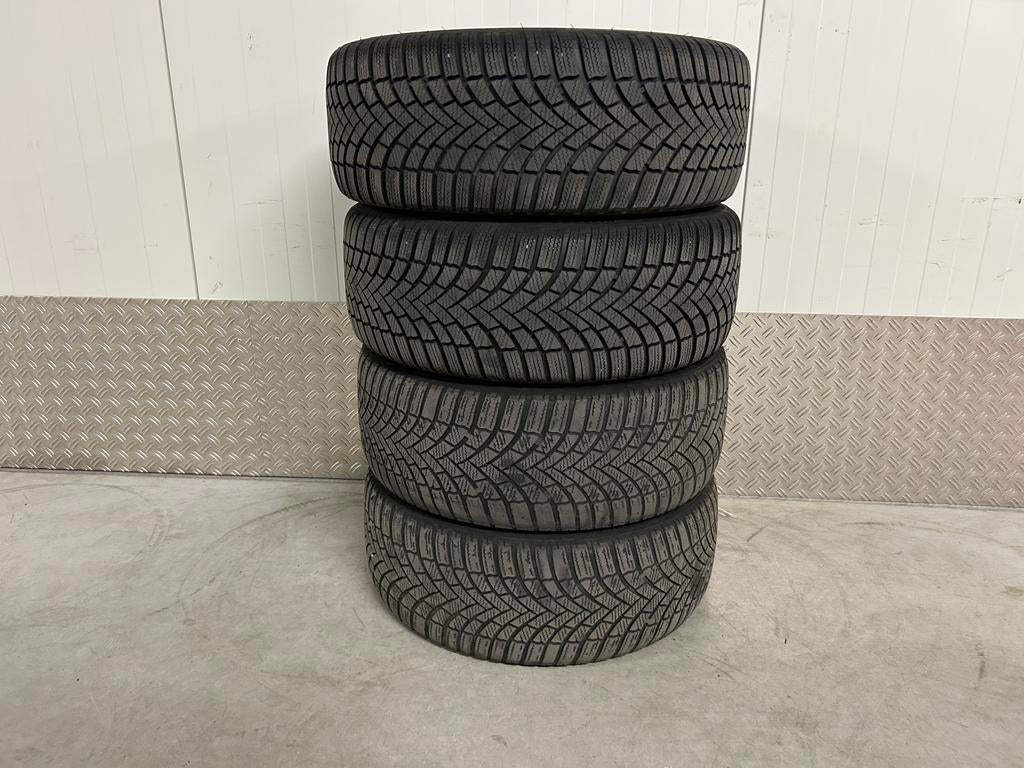 KIA Proceed ceed 18 inch 5x114,3 Bridgestone Winter + TPMS, Ophalen, 18 inch, Gebruikt, Banden en Velgen