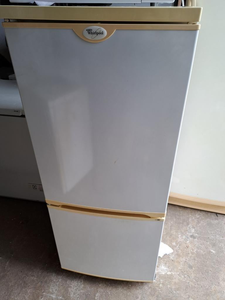 Whirlpool koelkast met vriesvak, Boeken, Atlassen en Landkaarten, Ophalen of Verzenden