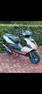 Aprilia sr 50, Fietsen en Brommers, Ophalen, Gebruikt, Benzine, SR 50