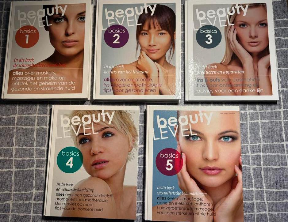 Beauty Level Basics Set 1-5, Boeken, Ophalen, Gelezen, MBO