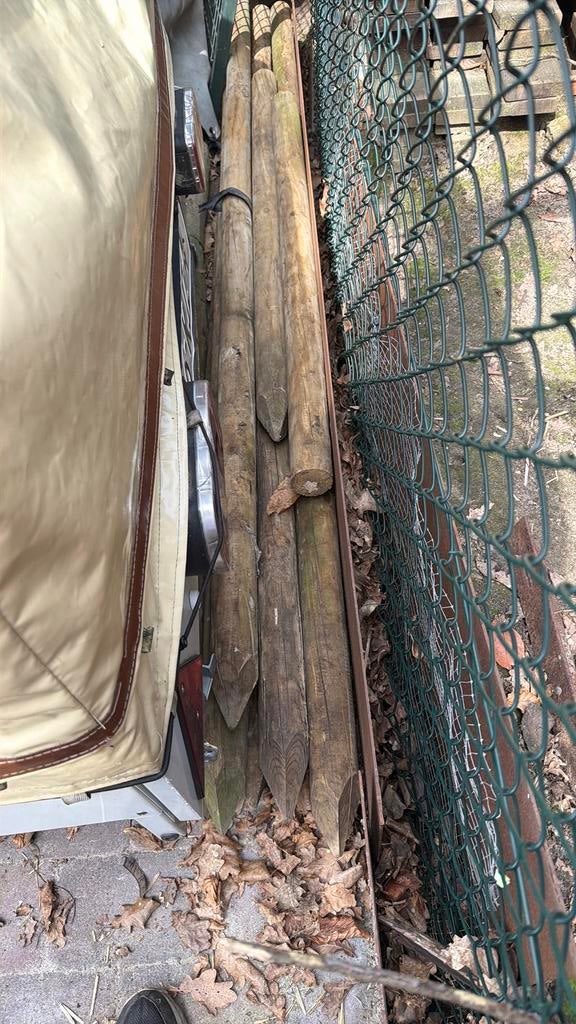 Rondhout palen., Ophalen, Gebruikt