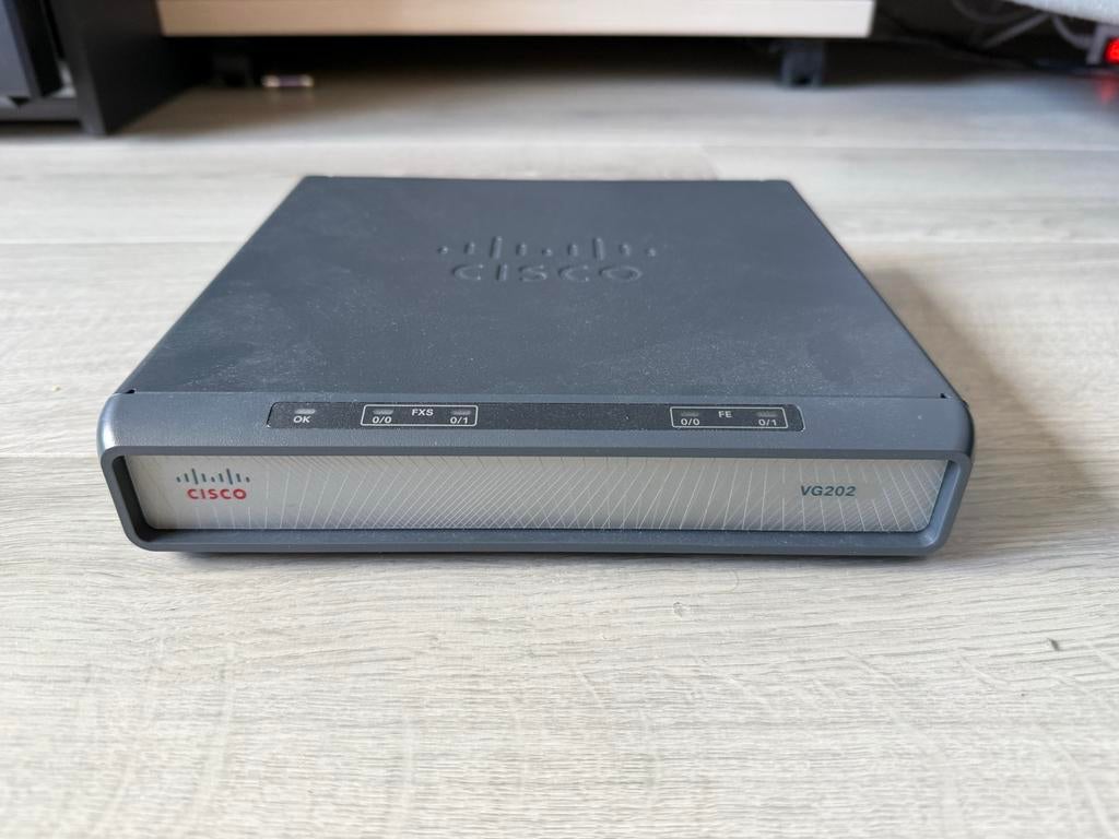 Cisco VG202 met voedingsadapter, Telecommunicatie, Ophalen of Verzenden, Zo goed als nieuw, Toebehoren